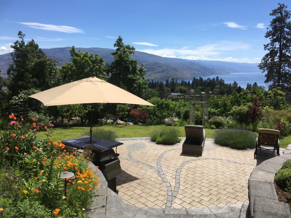 Lakeview Gardens B&B Peachland Exterior photo